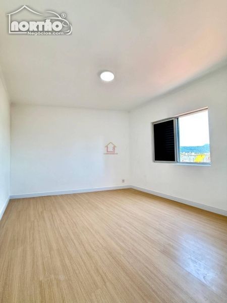 Casa à venda com 2 quartos, 43m² - Foto 8