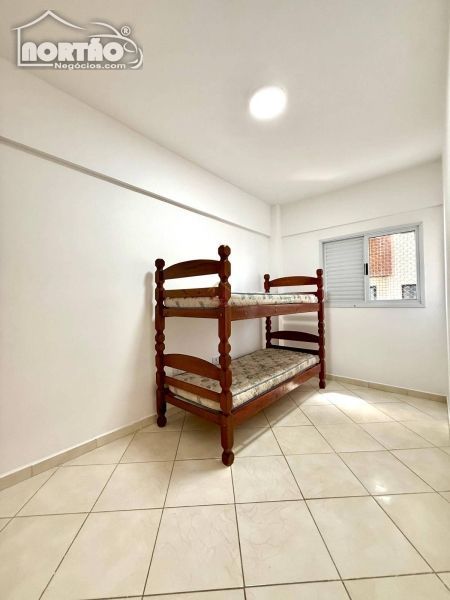 Casa à venda com 2 quartos, 40m² - Foto 3