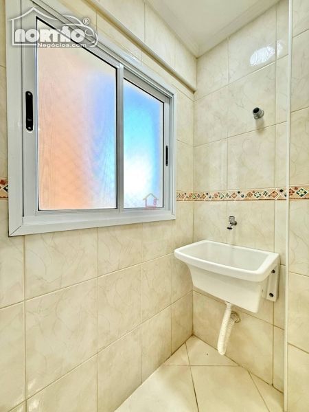 Casa à venda com 2 quartos, 40m² - Foto 9