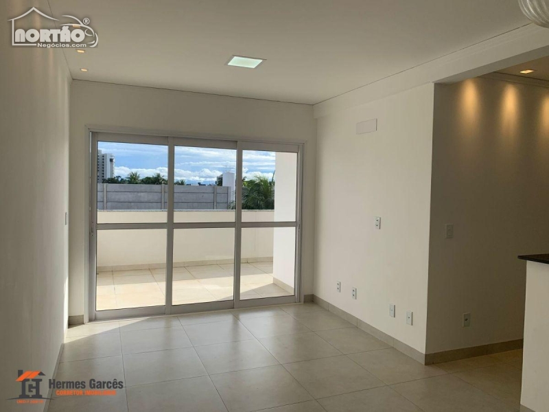 Casa à venda com 3 quartos, 79m² - Foto 2