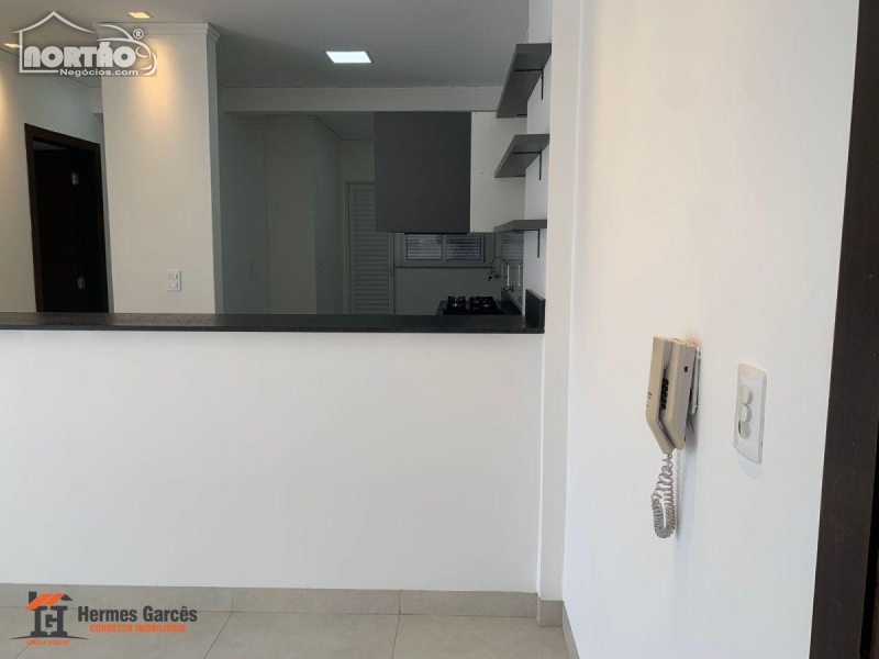 Casa à venda com 3 quartos, 79m² - Foto 4