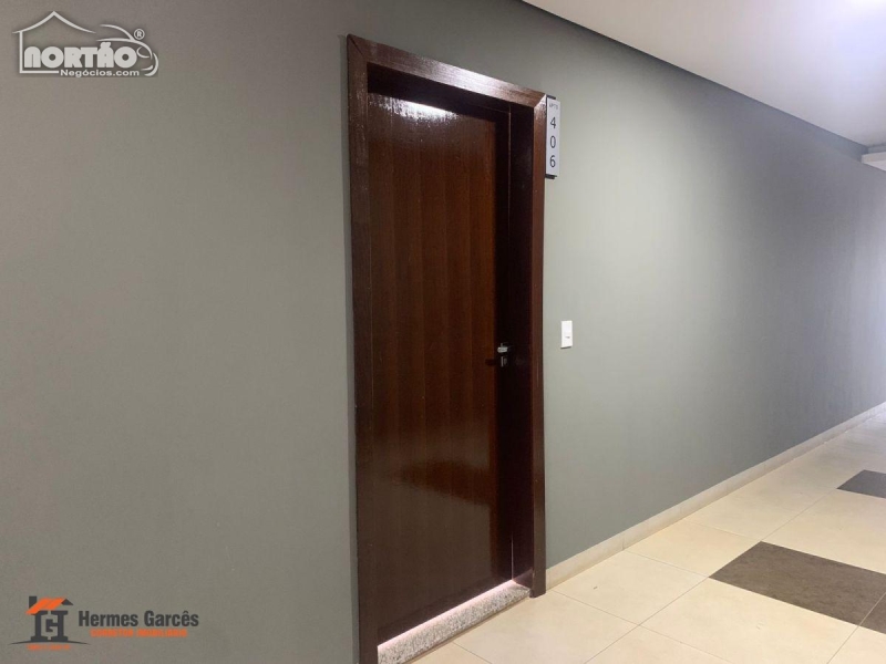 Casa à venda com 3 quartos, 60m² - Foto 1