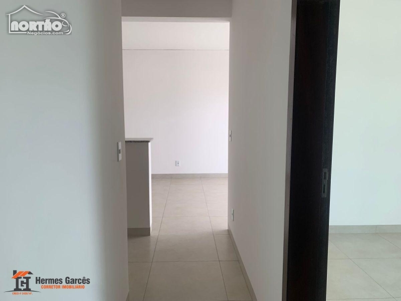 Casa à venda com 3 quartos, 60m² - Foto 8