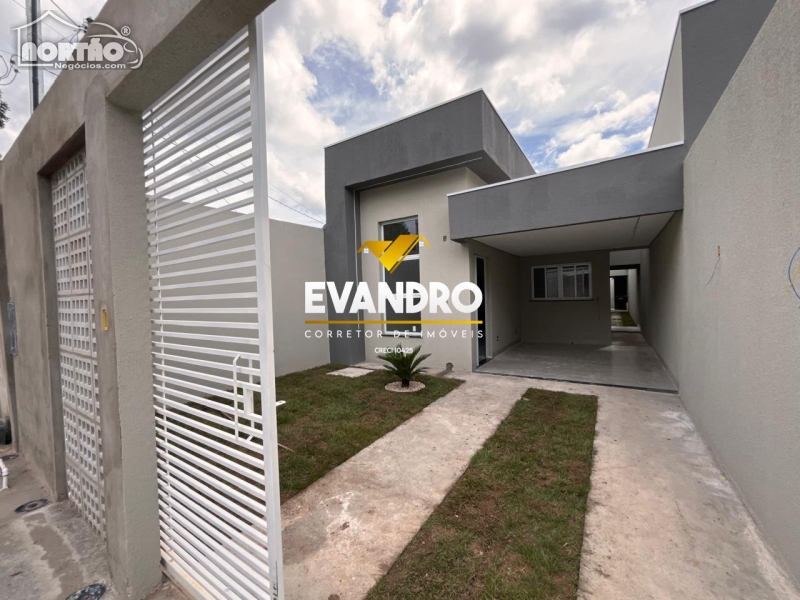 Casa à venda com 3 quartos, 125m² - Foto 2