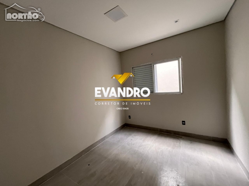 Casa à venda com 3 quartos, 125m² - Foto 10