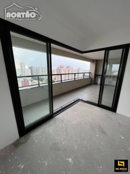 Casa à venda com 3 quartos, 161m² - Foto 2