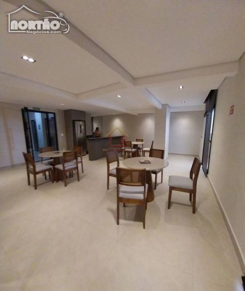 Casa à venda com 3 quartos, 59m² - Foto 1