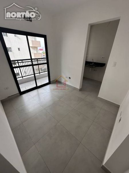 Casa à venda com 3 quartos, 59m² - Foto 9