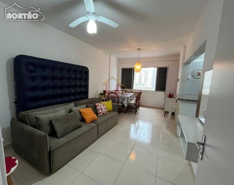 Casa à venda com 1 quarto, 38m² - Foto 3