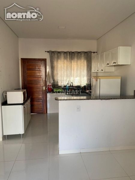 Casa à venda com 3 quartos, 70m² - Foto 4