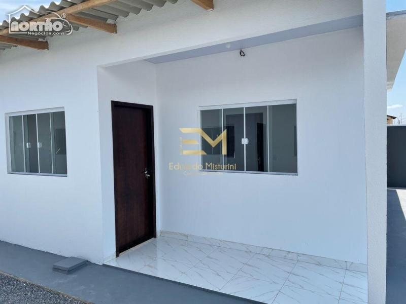 Casa à venda com 3 quartos, 271m² - Foto 4