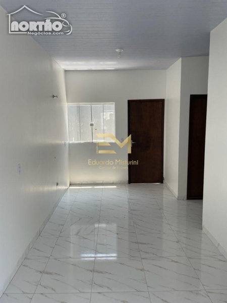 Casa à venda com 3 quartos, 271m² - Foto 6