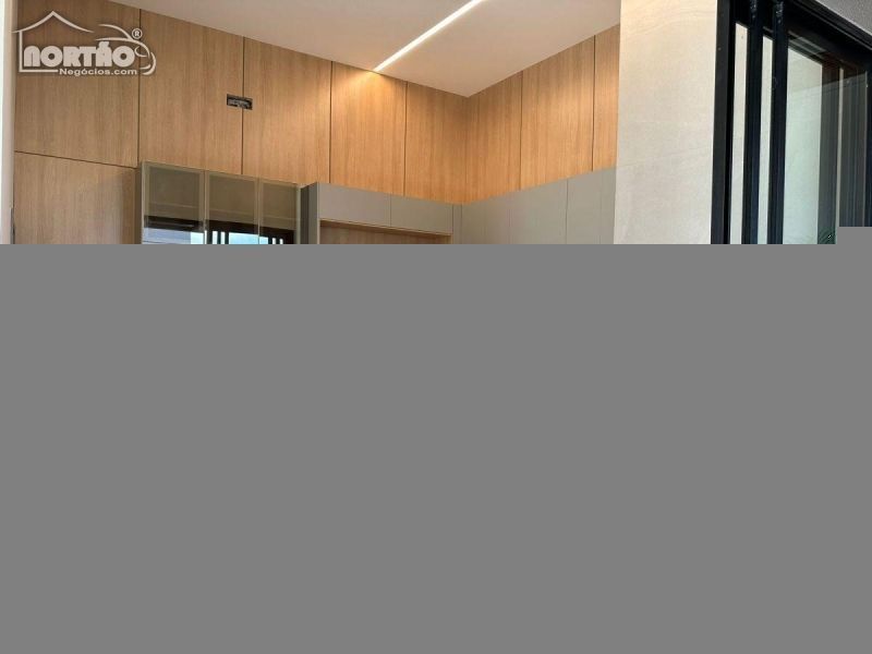 Casa à venda com 1 quarto, 214m² - Foto 4