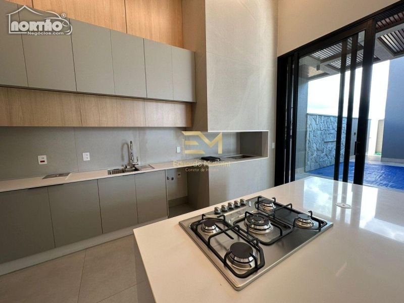 Casa à venda com 1 quarto, 214m² - Foto 7