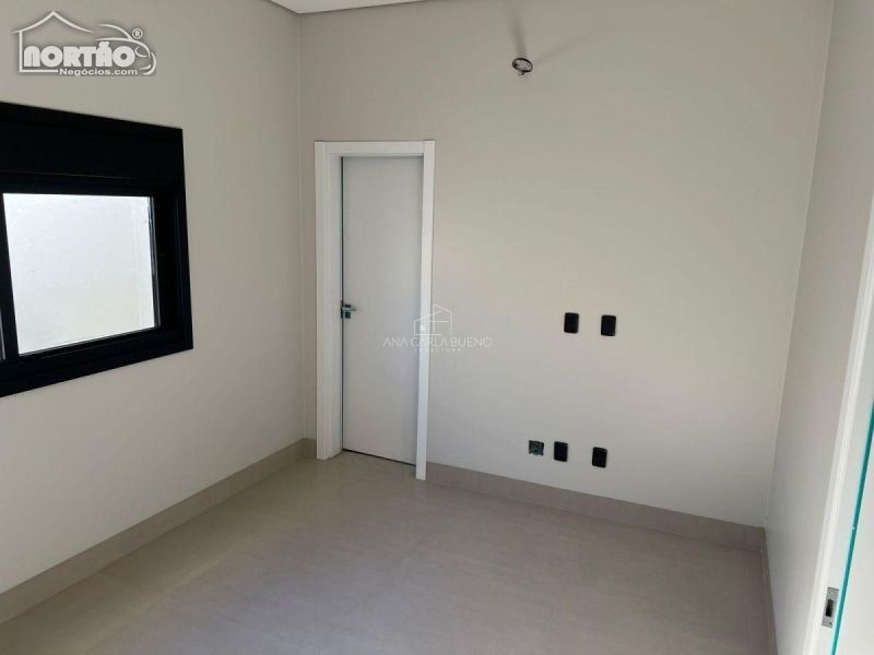 Casa à venda com 1 quarto, 200m² - Foto 6