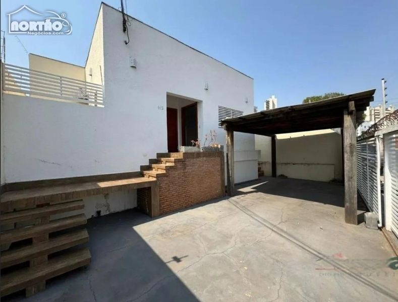 Casa à venda com 3 quartos, 300m² - Foto 3