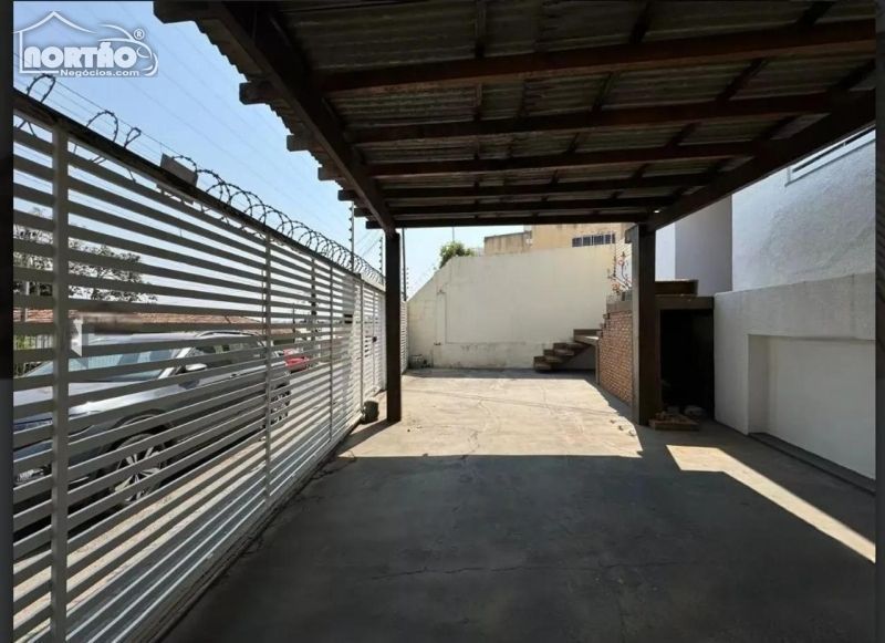 Casa à venda com 3 quartos, 300m² - Foto 10