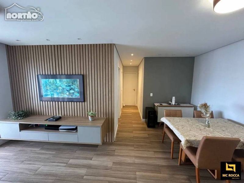 Casa à venda com 3 quartos, 95m² - Foto 3