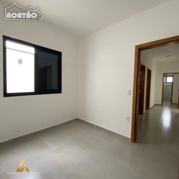 Casa à venda com 4 quartos - Foto 7