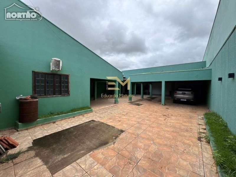 Casa à venda com 8 quartos, 360m² - Foto 4