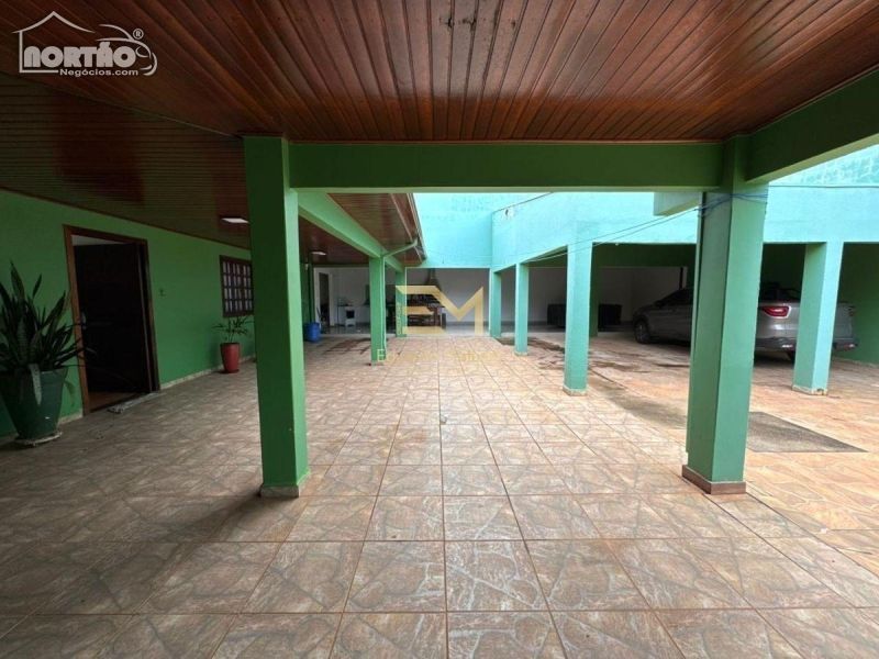 Casa à venda com 8 quartos, 360m² - Foto 6