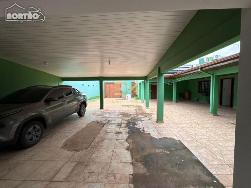 Casa à venda com 8 quartos, 360m² - Foto 9