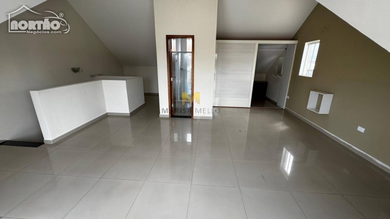 Casa à venda com 4 quartos, 128m² - Foto 4