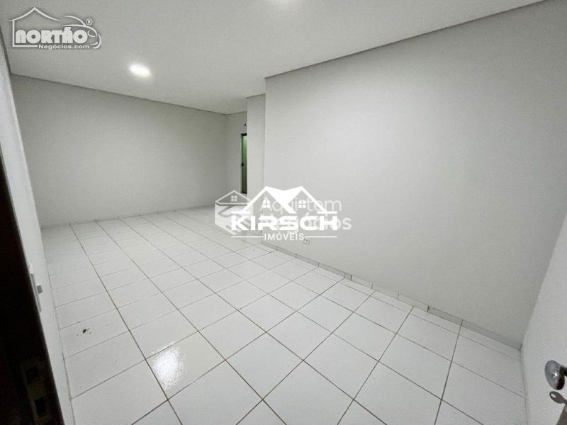 Casa à venda com 4 quartos, 85m² - Foto 3