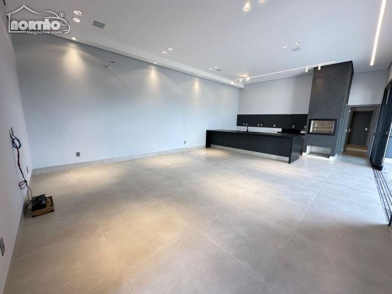 Casa à venda com 1 quarto, 175m² - Foto 10