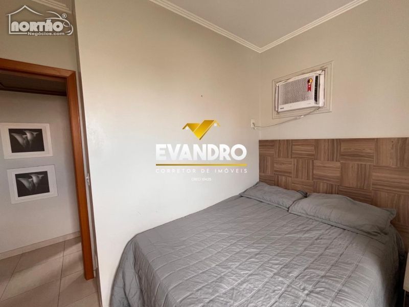 Casa à venda com 3 quartos, 118m² - Foto 8