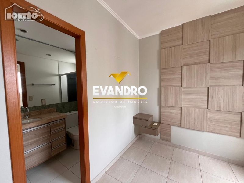 Casa à venda com 3 quartos, 118m² - Foto 9