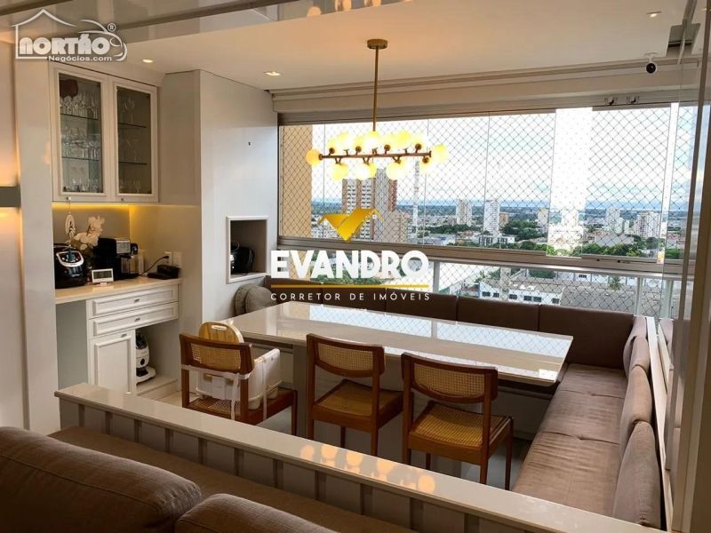 Casa à venda com 3 quartos, 115m² - Foto 1