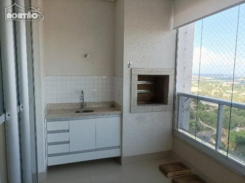 Casa à venda com 3 quartos, 134m² - Foto 2