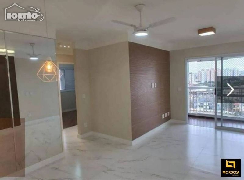 Casa à venda com 3 quartos, 83m² - Foto 2