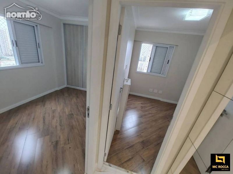 Casa à venda com 3 quartos, 83m² - Foto 9