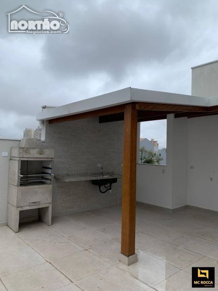 Casa à venda com 2 quartos, 105m² - Foto 2