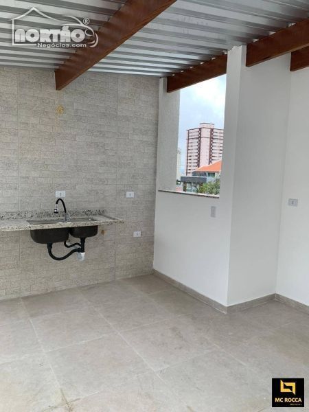 Casa à venda com 2 quartos, 105m² - Foto 3