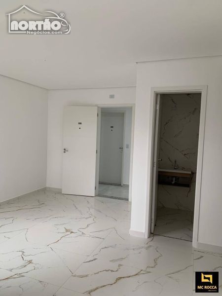 Casa à venda com 2 quartos, 105m² - Foto 6