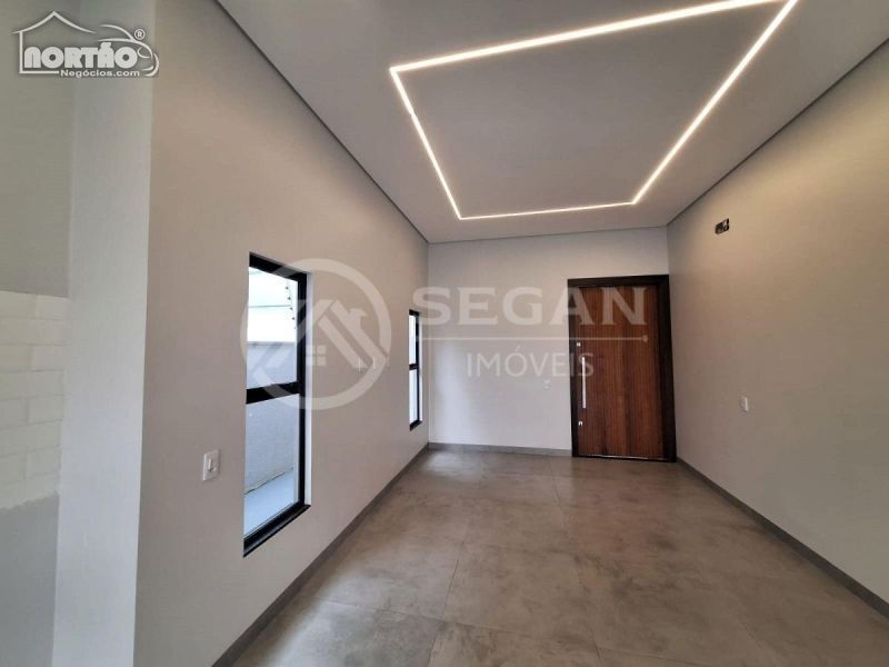 Casa à venda com 3 quartos, 110m² - Foto 3