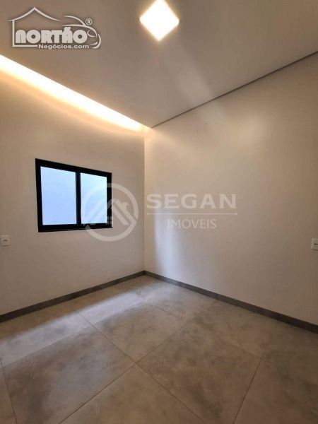 Casa à venda com 3 quartos, 110m² - Foto 7