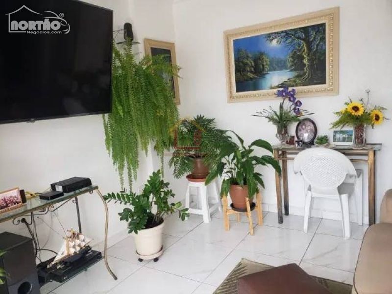 Casa à venda com 2 quartos, 50m² - Foto 5