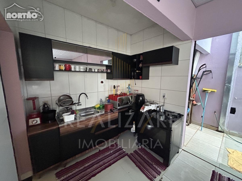 Casa à venda com 3 quartos, 120m² - Foto 10