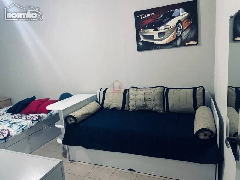 Casa à venda com 2 quartos, 50m² - Foto 1