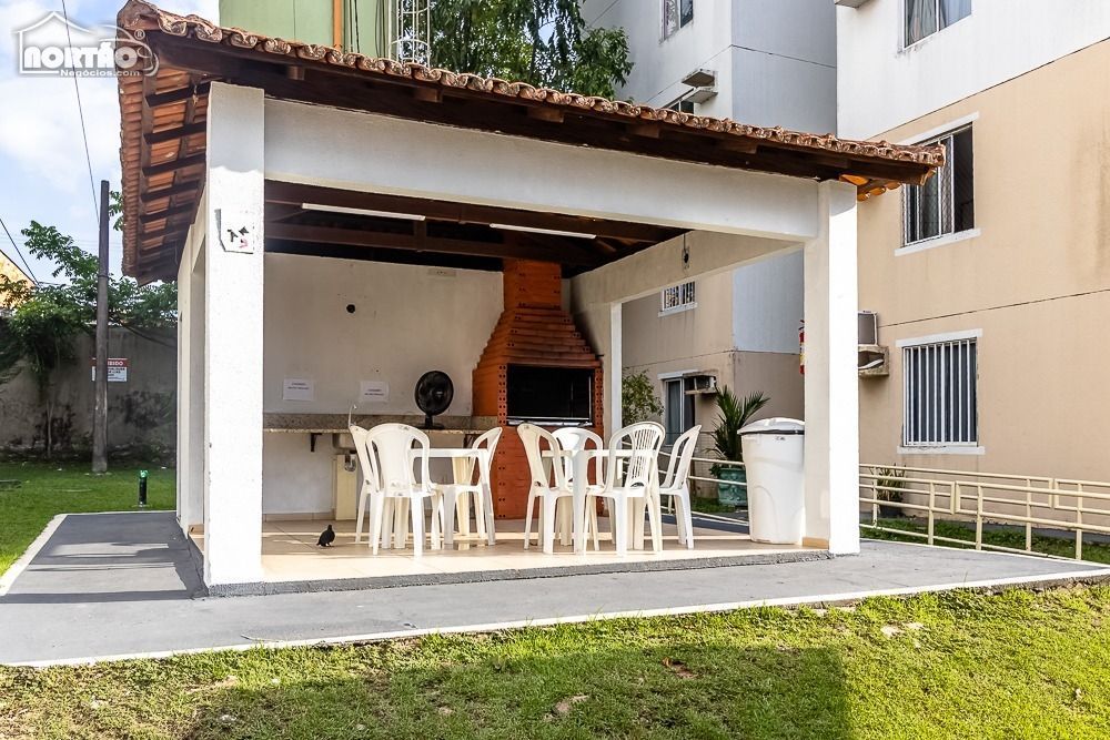 Casa à venda com 3 quartos, 42m² - Foto 2