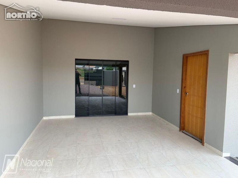 Casa à venda com 2 quartos, 117m² - Foto 3