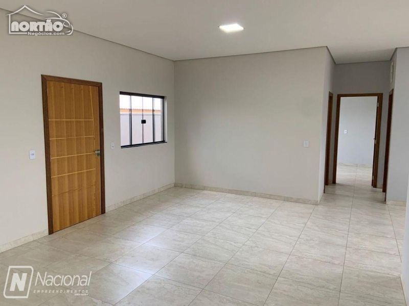 Casa à venda com 2 quartos, 117m² - Foto 4