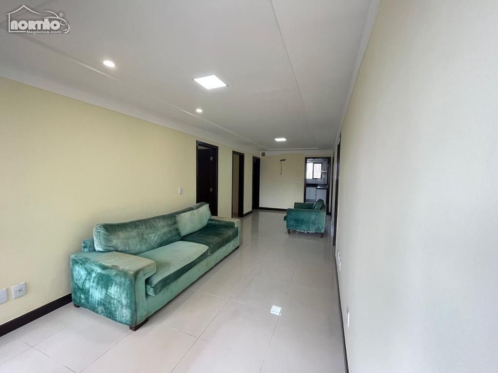 Casa à venda com 6 quartos, 266m² - Foto 17