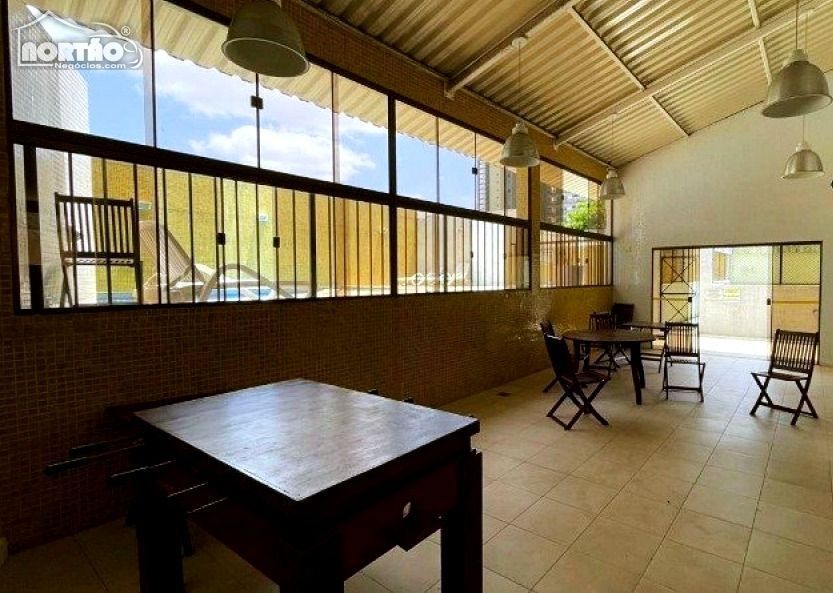 Casa à venda com 6 quartos, 266m² - Foto 29