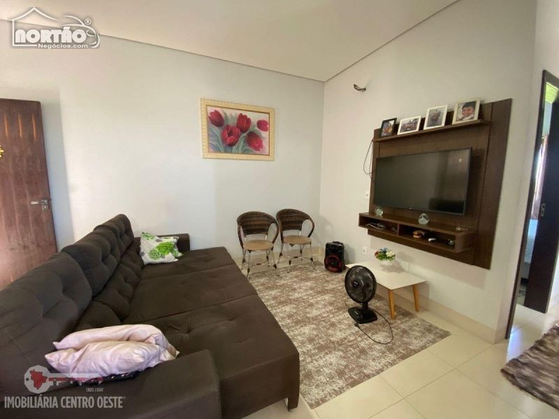 Casa à venda com 3 quartos, 80m² - Foto 5