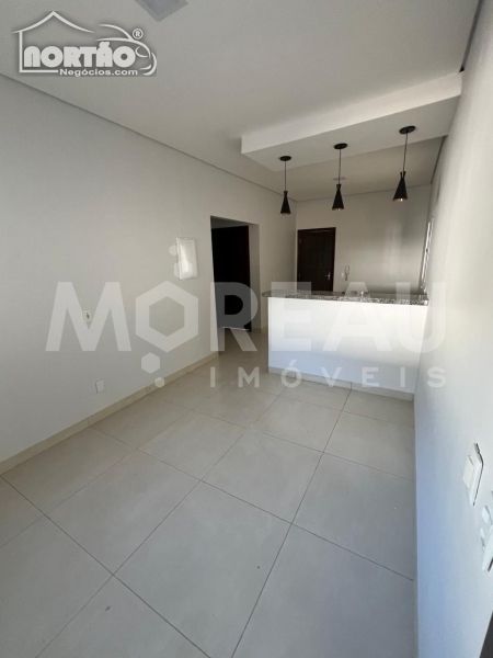 Casa à venda com 5 quartos, 173m² - Foto 7